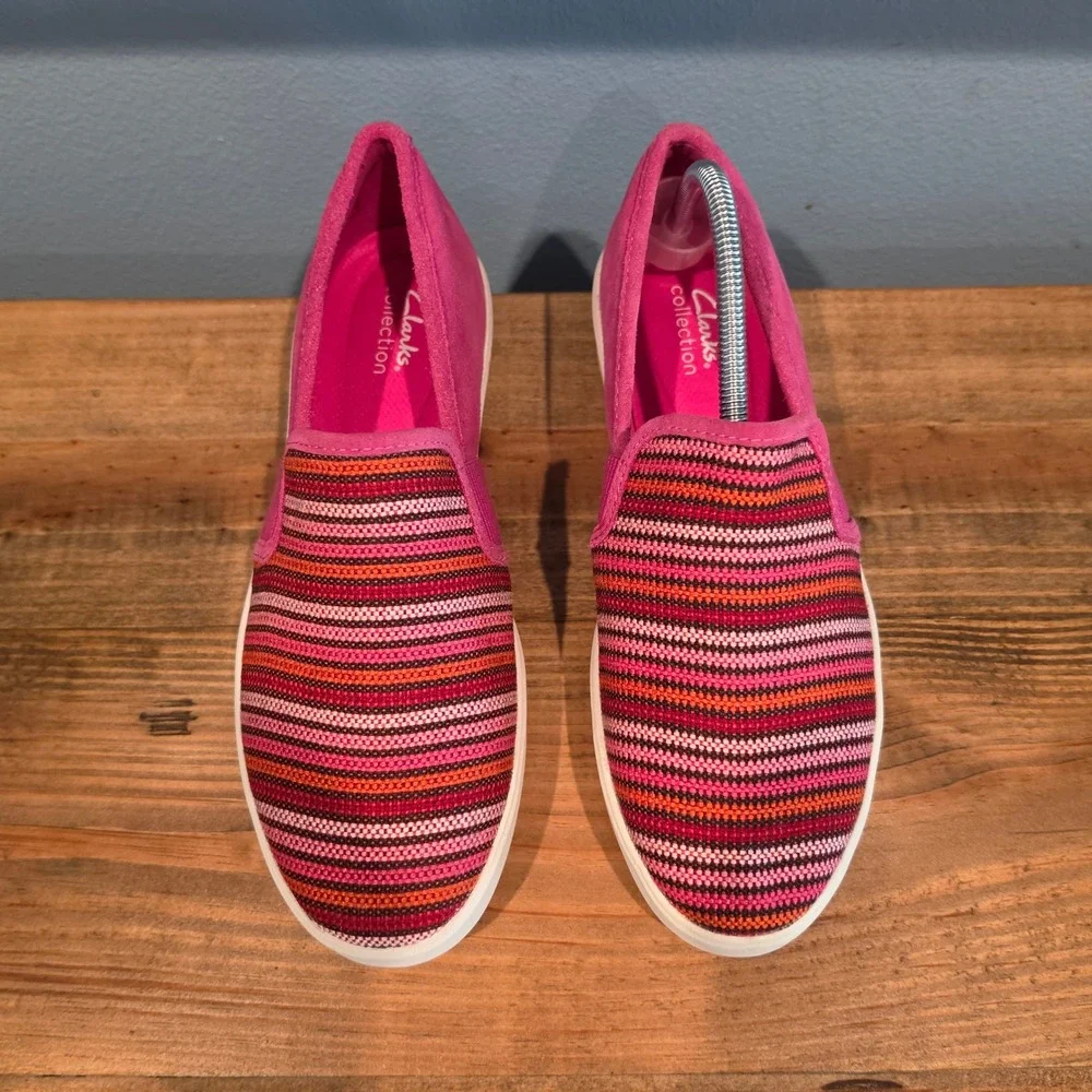 Clarks Womens Layton Petal Slip On Sneaker Fuchsia Multi Stripe Suede 9.5 Wide - Picture 3 of 12